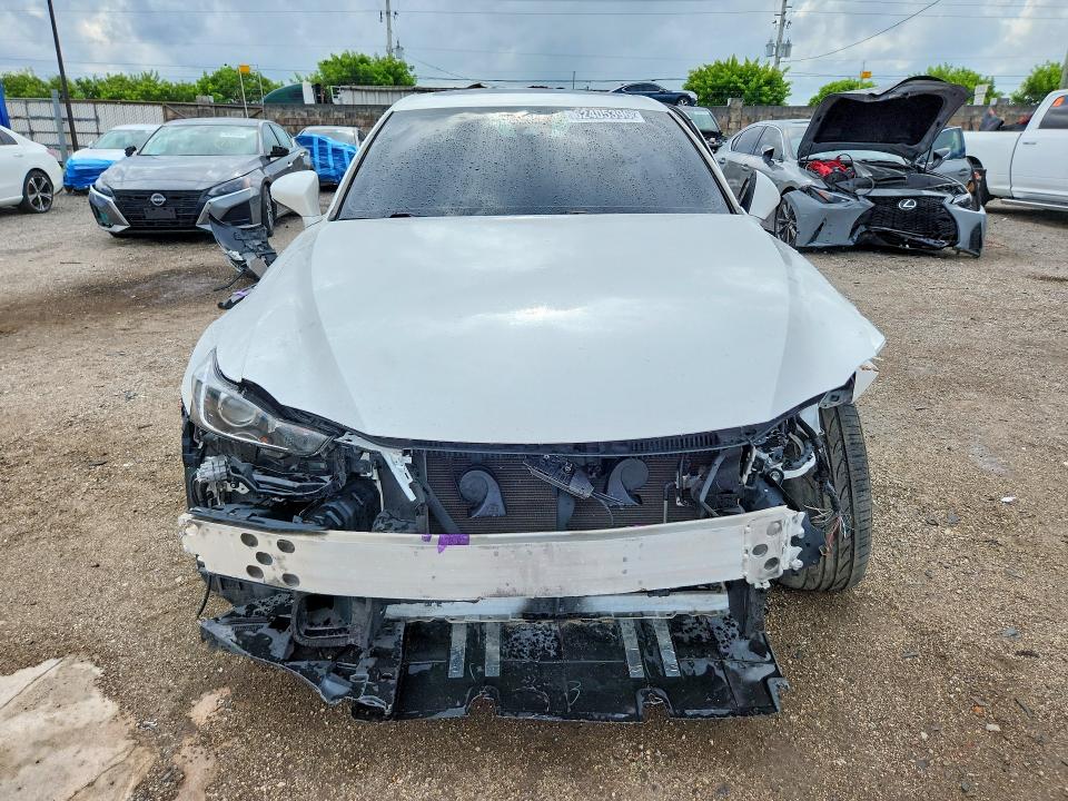 Photo 5 from auction – 2020 LEXUS IS with VIN JTHAA1D2XL5108425