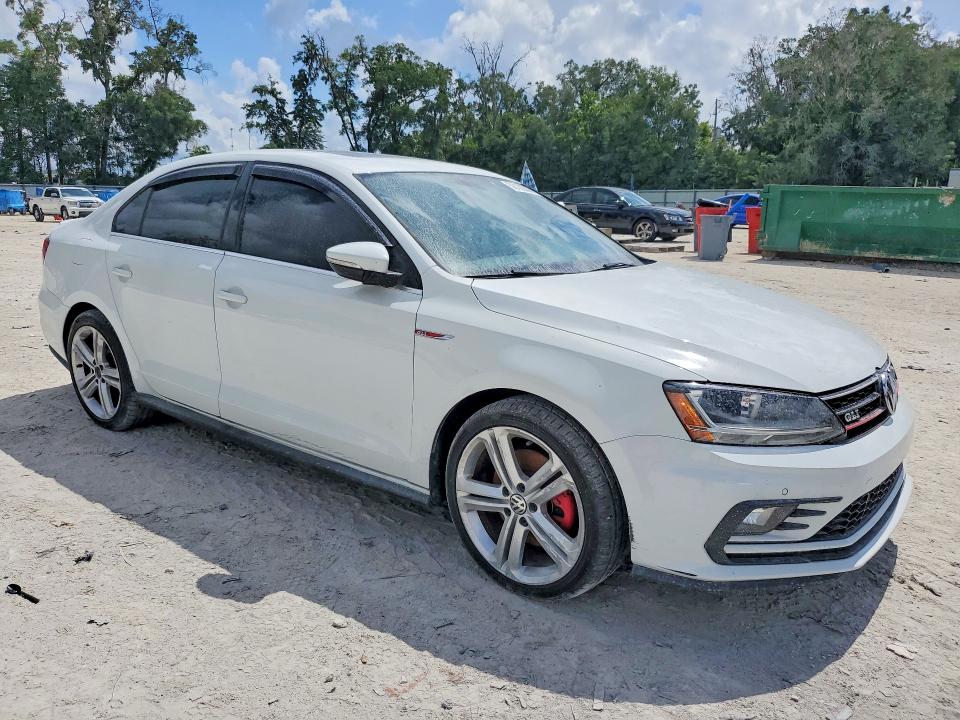 Photo 4 from auction – 2017 VOLKSWAGEN JETTA with VIN 3VW5T7AJ5HM280596
