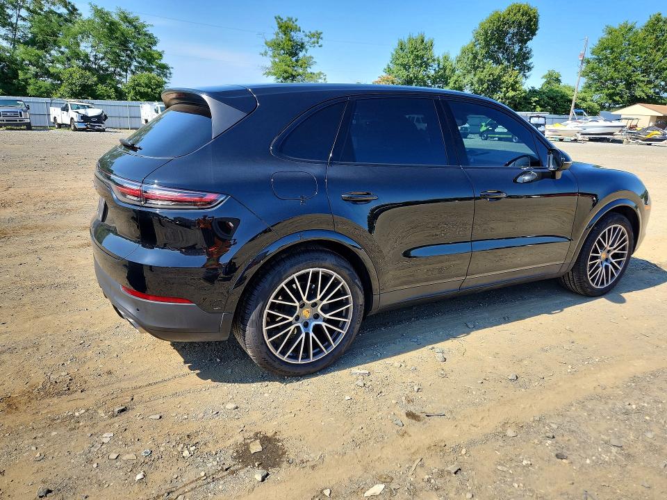 Photo 3 from auction – 2019 PORSCHE CAYENNE with VIN WP1AB2AYXKDA63812