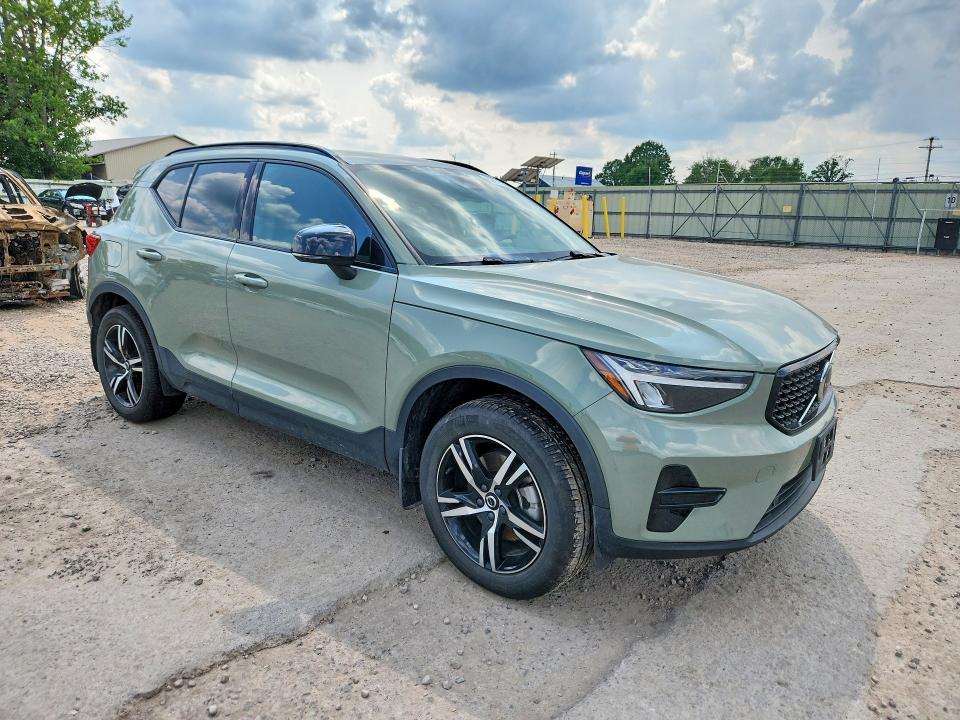 Photo 4 from auction – 2024 VOLVO XC40 with VIN YV4L12UK8R2348936