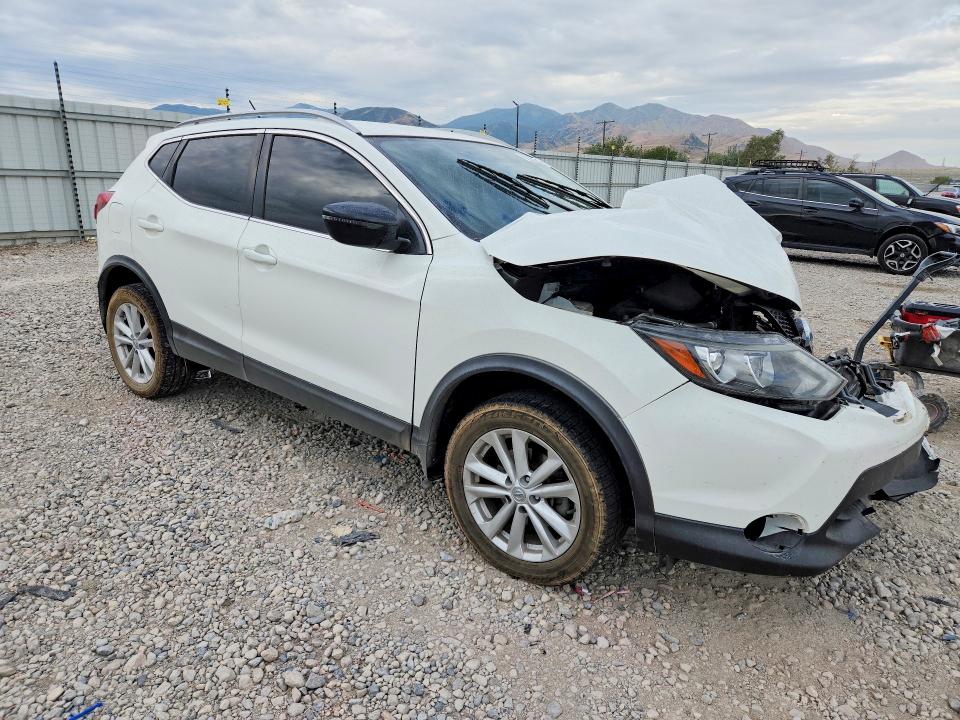 Photo 4 from auction – 2017 NISSAN ROGUE SPORT with VIN JN1BJ1CPXHW001771