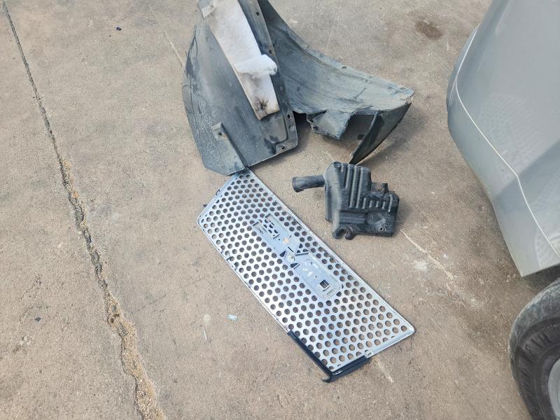 Photo 13 from auction – 2015 GMC TERRAIN with VIN 2GKFLUE30F6147340