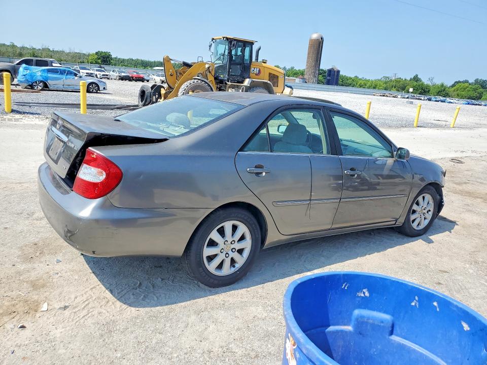 Photo 3 from auction – 2004 TOYOTA CAMRY with VIN 4T1BF30K24U584714