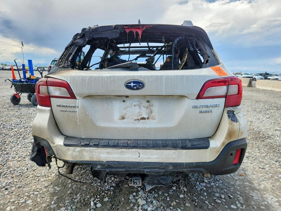 Photo 6 from auction – 2018 SUBARU OUTBACK with VIN 4S4BSENC1J3264455