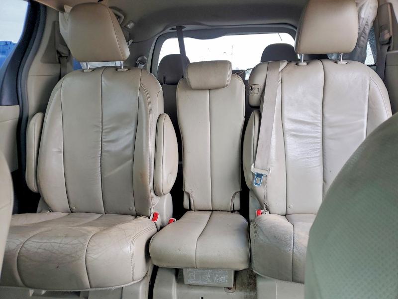 Photo 10 from auction – 2011 TOYOTA SIENNA with VIN 5TDYK3DC5BS092001