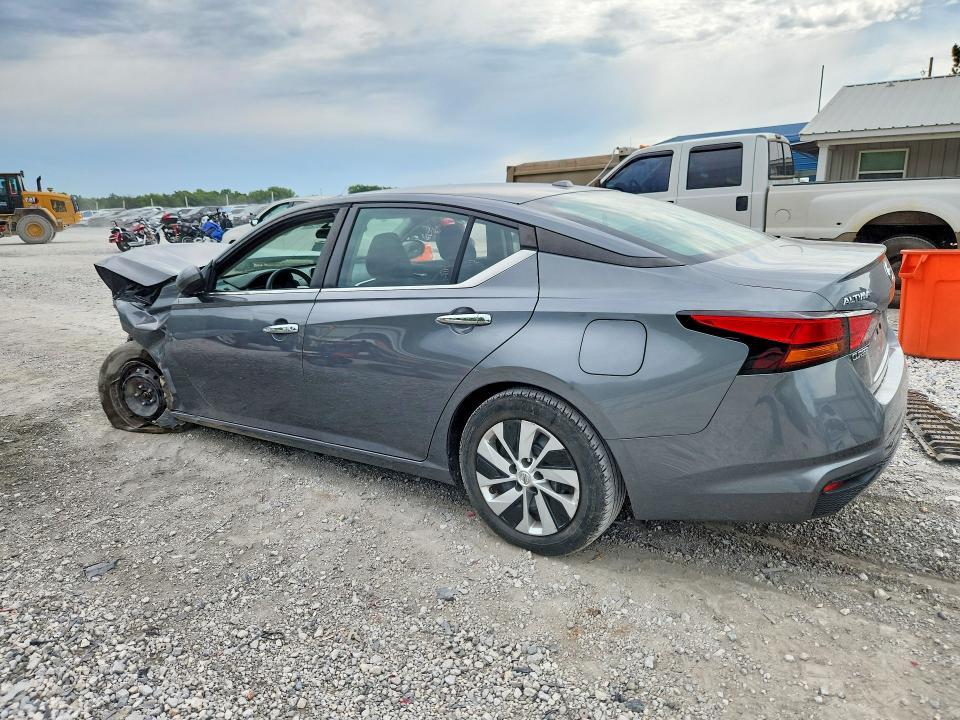 Photo 2 from auction – 2020 NISSAN ALTIMA with VIN 1N4BL4BV5LC201661