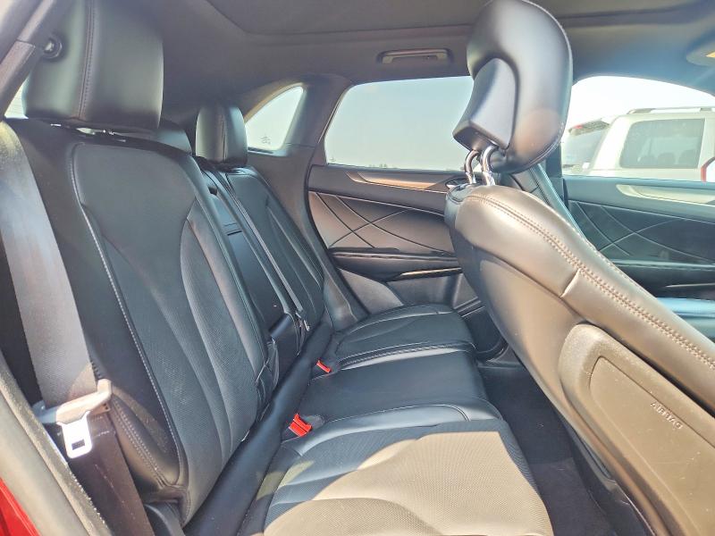 Photo 11 from auction – 2017 LINCOLN MKC with VIN 5LMCJ3D94HUL27762