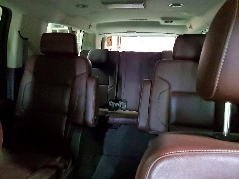 Photo 10 from auction – 2017 CHEVROLET SUBURBAN with VIN 1GNSKJKC2HR134622