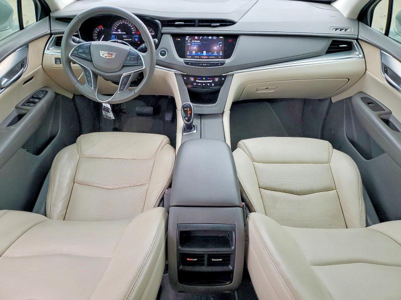 Photo 8 from auction – 2018 CADILLAC XT5 with VIN 1GYKNCRS1JZ104021