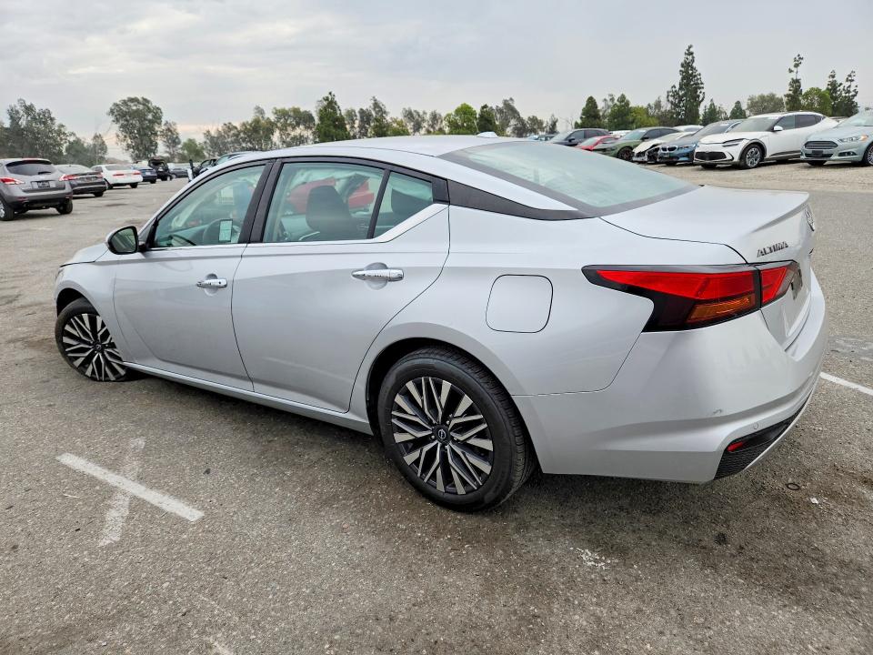 Photo 2 from auction – 2023 NISSAN ALTIMA with VIN 1N4BL4DV6PN311562