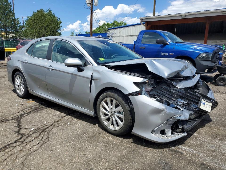 Photo 4 from auction – 2023 TOYOTA CAMRY with VIN 4T1C11AK8PU129618
