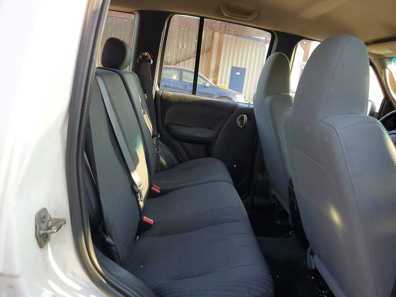 Photo 10 from auction – 2002 JEEP LIBERTY with VIN 1J4GL48K52W347336