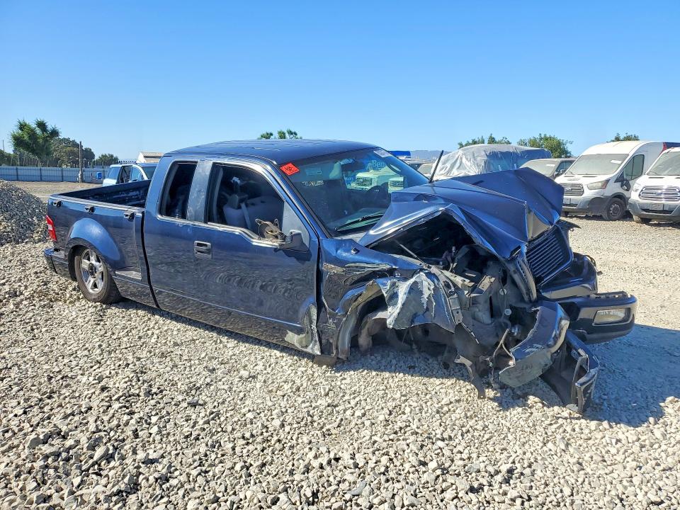 Photo 4 from auction – 2005 FORD F150 with VIN 1FTRX02W45KC41754