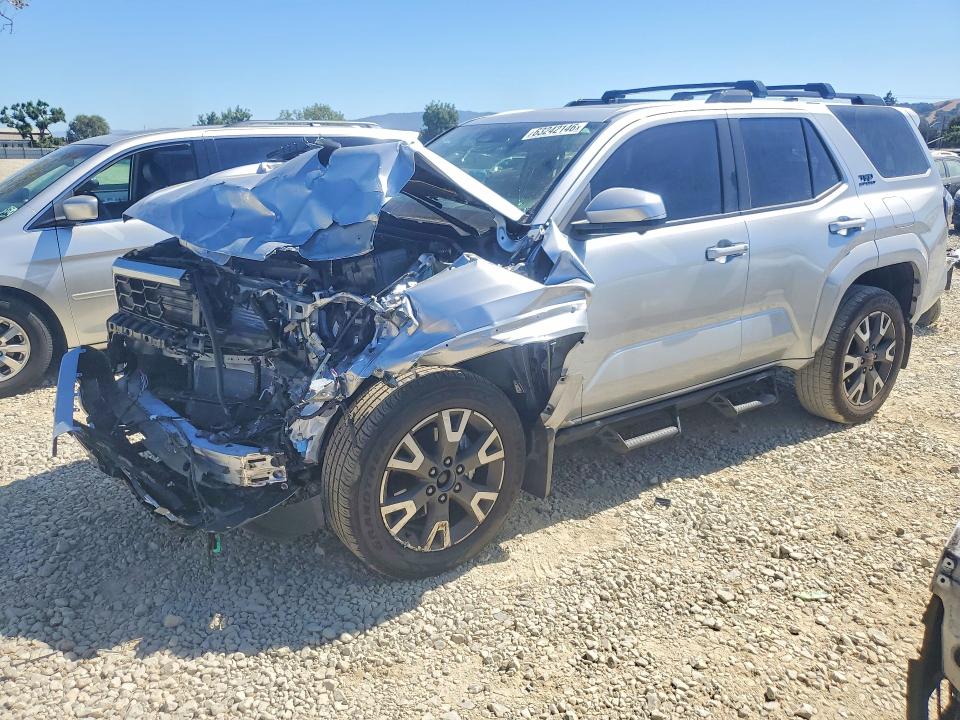 TOYOTA 4RUNNER 2025 z numerem VIN JTEVA5BR0S5071275 - Zdjęcie z aukcji