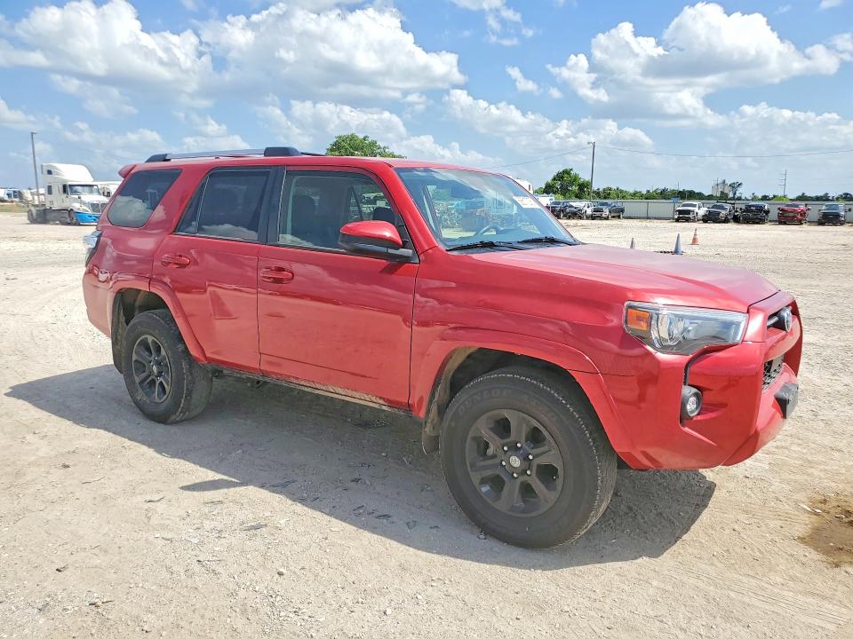 Photo 4 from auction – 2024 TOYOTA 4RUNNER with VIN JTEMU5JR4R6281838