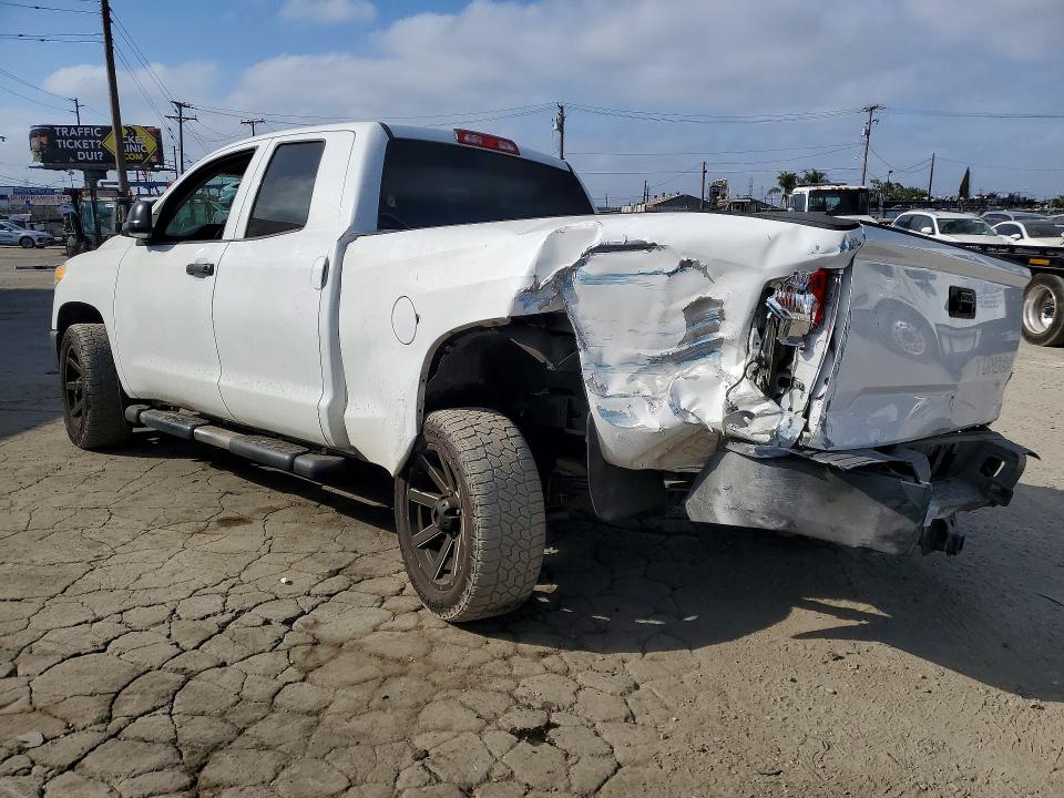 Photo 2 from auction – 2015 TOYOTA TUNDRA with VIN 5TFRM5F17FX092541
