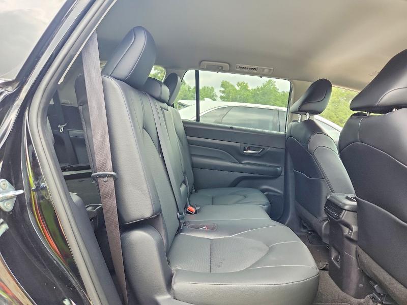 Photo 11 from auction – 2025 TOYOTA GRAND HIGHLANDER with VIN 5TDAAAB58SS071351