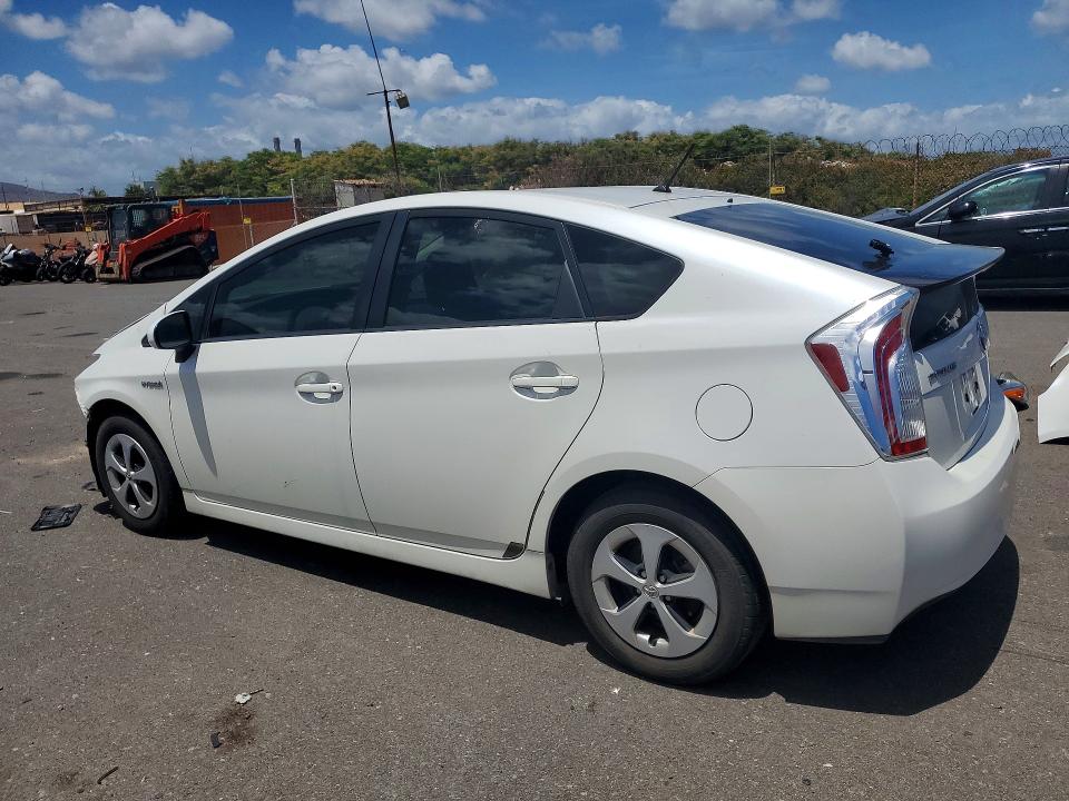 Photo 2 from auction – 2015 TOYOTA PRIUS with VIN JTDKN3DU7F0456935