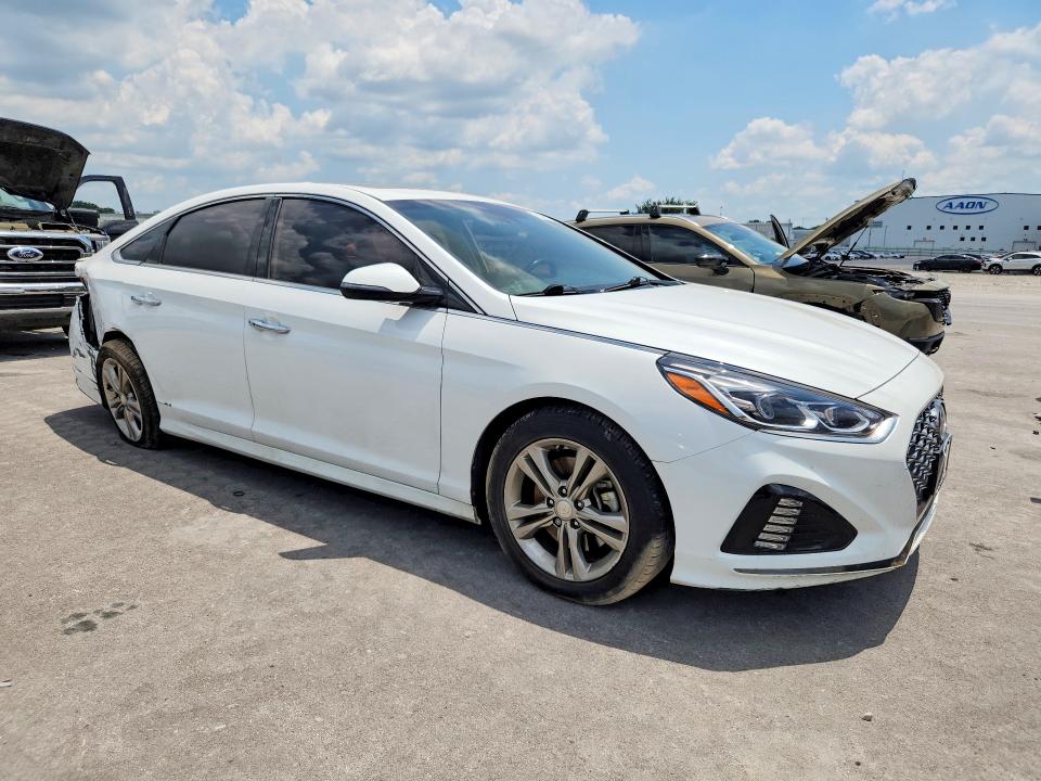 Photo 4 from auction – 2019 HYUNDAI SONATA with VIN 5NPE34AF2KH820710