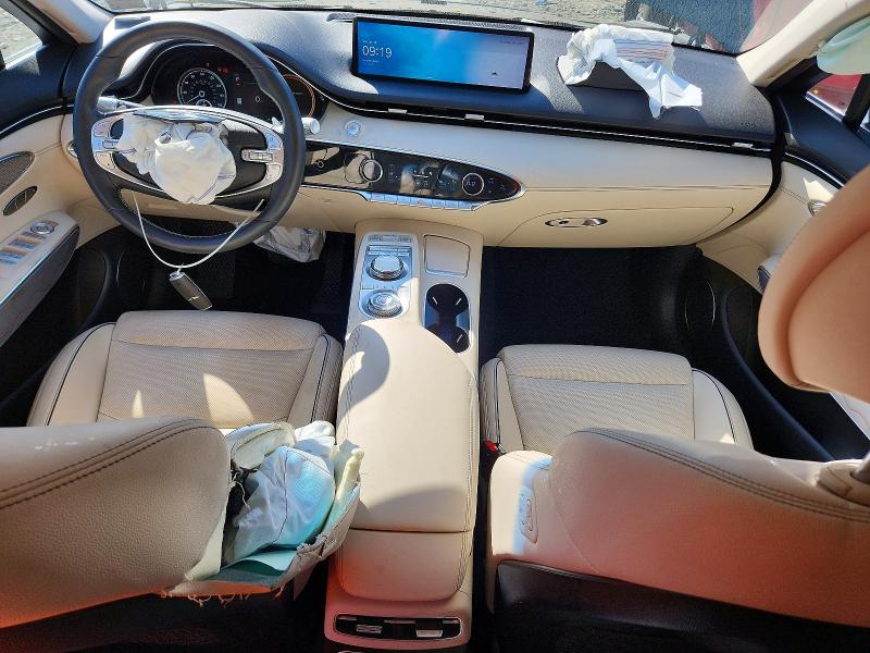 Photo 8 from auction – 2023 GENESIS GV70 with VIN KMUMADTB6PU095912