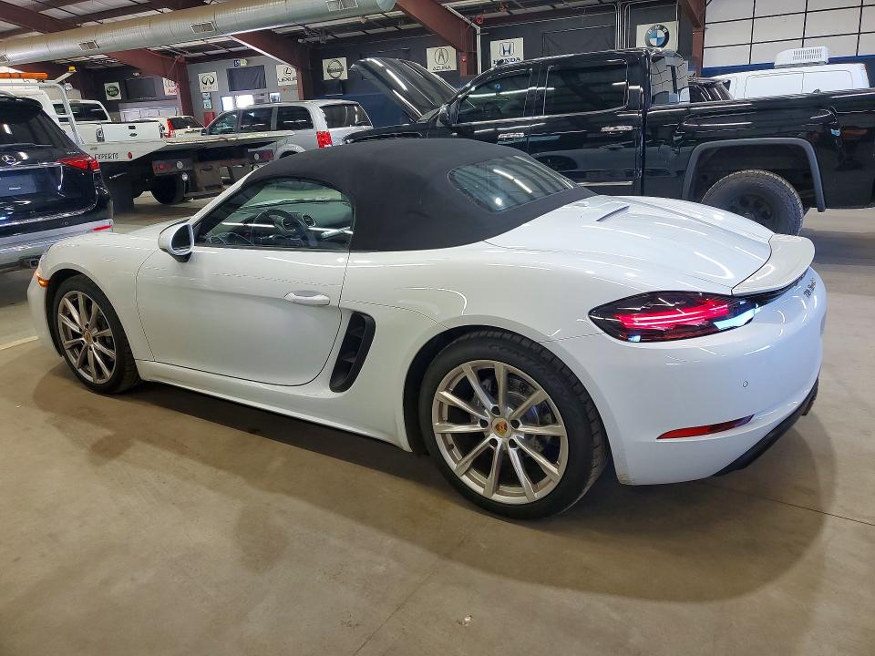 Photo 2 from auction – 2019 PORSCHE BOXSTER with VIN WP0CA2A82KS211217