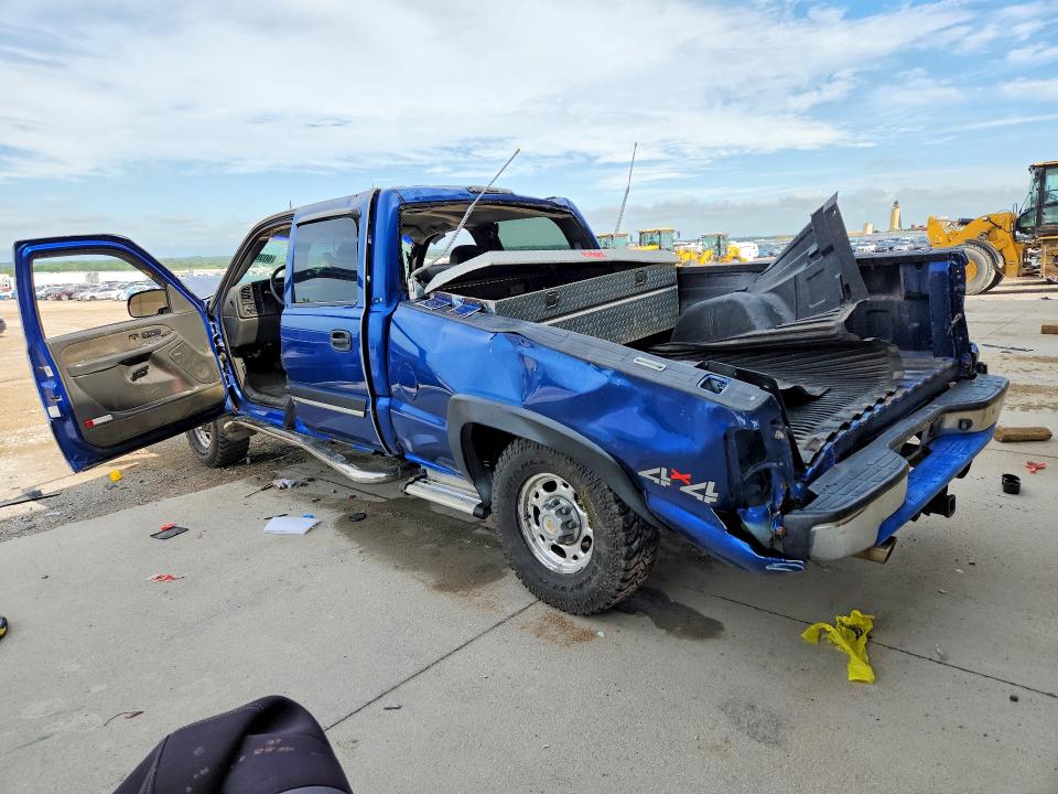 Photo 2 from auction – 2003 CHEVROLET SILVERADO with VIN 1GCGK13U63F140410