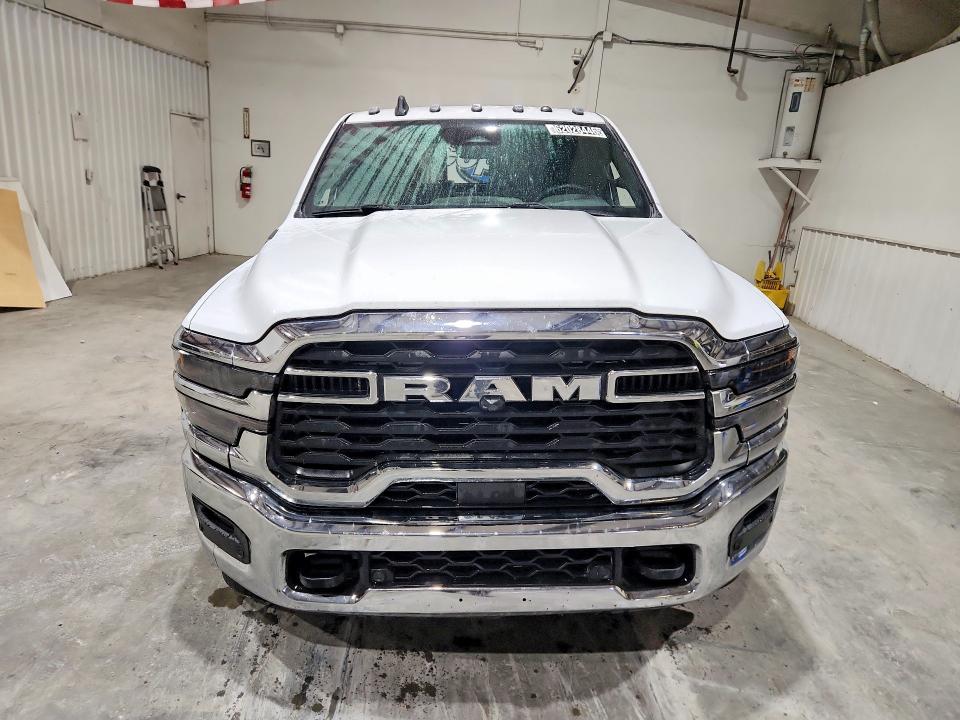 Photo 5 from auction – 2025 RAM 3500 with VIN 3C63RRGL0SG533883