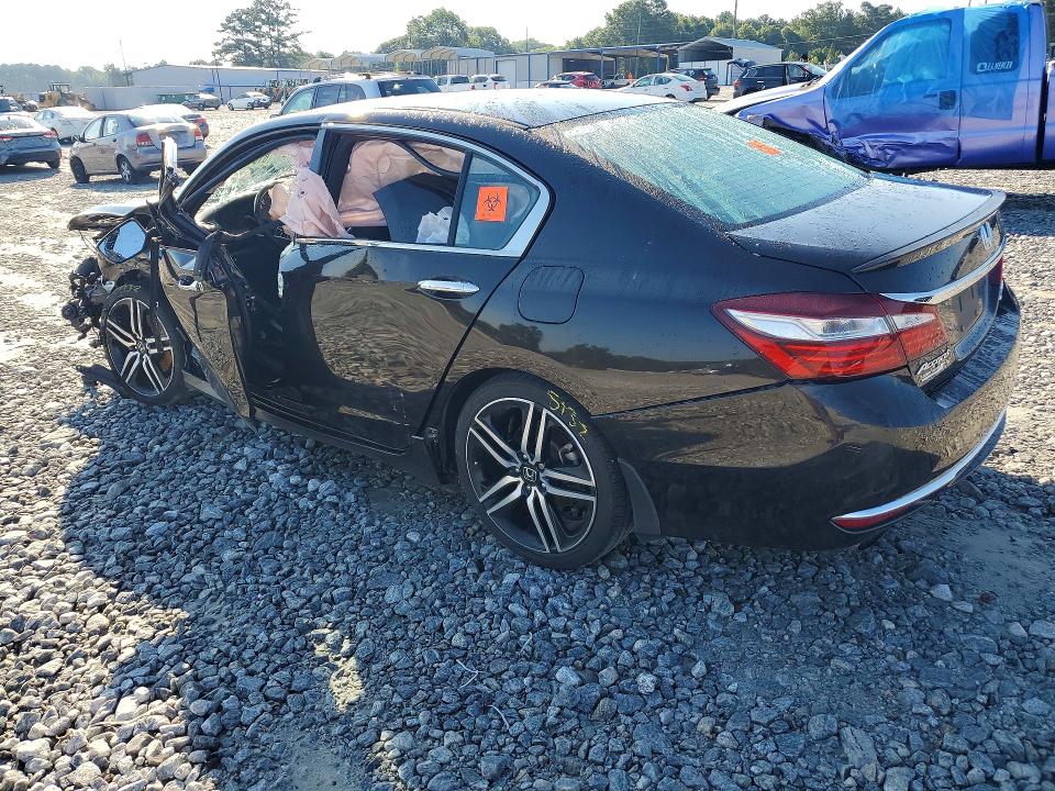 Photo 2 from auction – 2017 HONDA ACCORD with VIN 1HGCR2F10HA085167