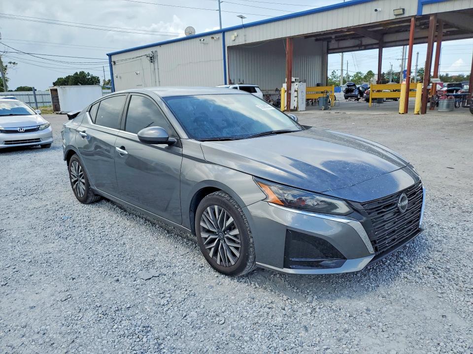 Photo 4 from auction – 2023 NISSAN ALTIMA with VIN 1N4BL4DV6PN384804