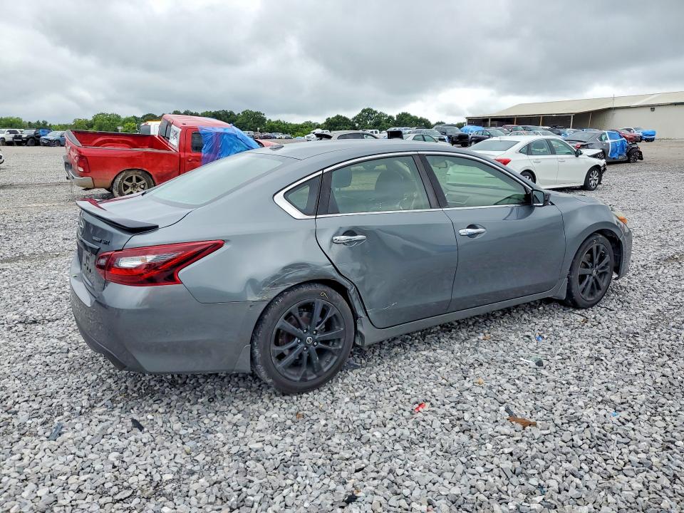 Photo 3 from auction – 2018 NISSAN ALTIMA with VIN 1N4AL3AP9JC285456