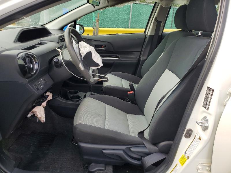 Photo 7 from auction – 2017 TOYOTA PRIUS C with VIN JTDKDTB39H1594969