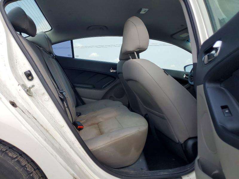 Photo 10 from auction – 2015 KIA FORTE with VIN KNAFX4A6XF5339244