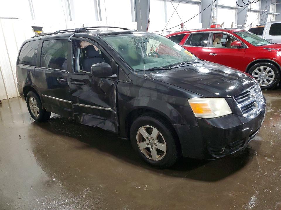 Photo 4 from auction – 2010 DODGE GRAND CARAVAN with VIN 2D4RN5D1XAR317478