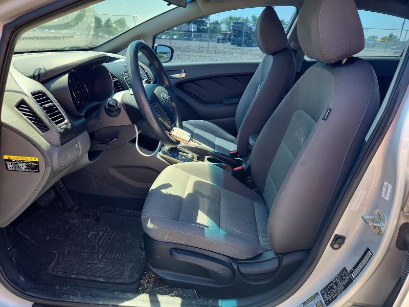 Photo 7 from auction – 2017 KIA FORTE with VIN 3KPFK4A77HE153906