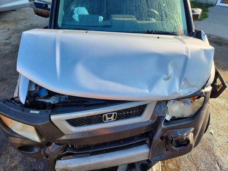 Photo 11 from auction – 2004 HONDA ELEMENT with VIN 5J6YH28584L032877