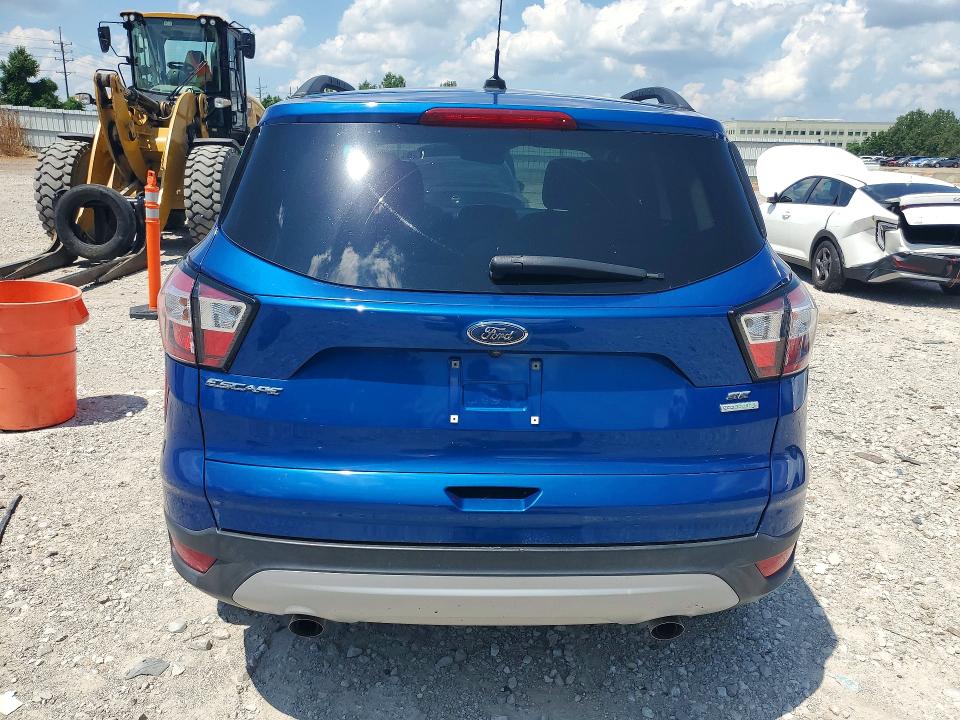 Photo 6 from auction – 2018 FORD ESCAPE with VIN 1FMCU0GD3JUC56505