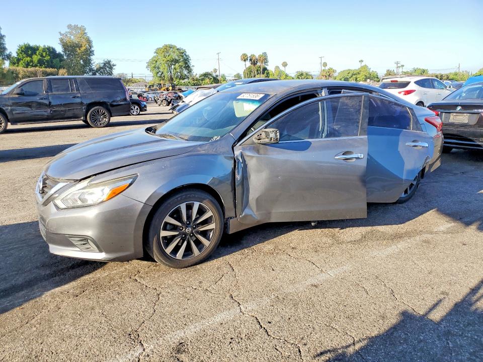 NISSAN ALTIMA 2018 with VIN 1N4AL3AP6JC249496 - Photo from auction