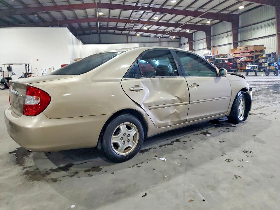 Photo 3 from auction – 2004 TOYOTA CAMRY with VIN 4T1BE32K94U855638