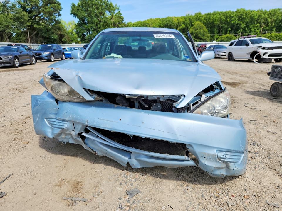 Снимка 5 от търг – 2006 TOYOTA CAMRY с VIN 4T1BE32K26U680717