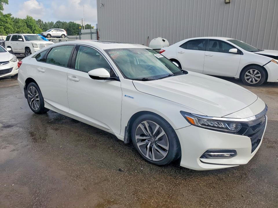 Photo 4 from auction – 2018 HONDA ACCORD with VIN 1HGCV3F57JA004501