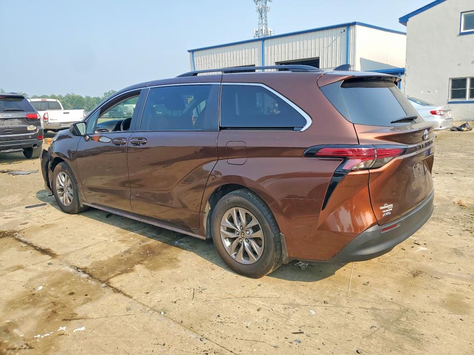 Photo 2 from auction – 2022 TOYOTA SIENNA with VIN 5TDKSKFC1NS048790