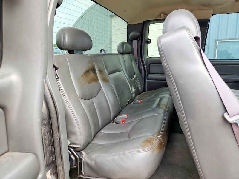 Photo 10 from auction – 2004 CHEVROLET SILVERADO with VIN 1GCHK29274E349288