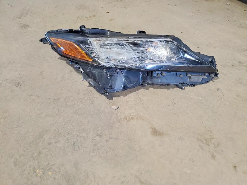 Снимка 12 от търг – 2022 TOYOTA CAMRY с VIN 4T1G11AK6NU076030