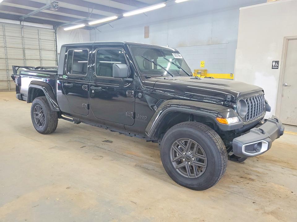 Zdjęcie 4 z aukcji – 2025 JEEP GLADIATOR z VIN 1C6PJTAG0SL526520