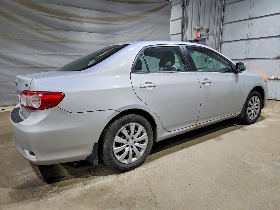 Photo 3 from auction – 2013 TOYOTA COROLLA with VIN 2T1BU4EE6DC947130