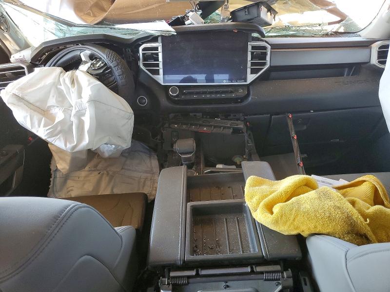 Photo 8 from auction – 2024 TOYOTA TUNDRA with VIN 5TFLA5DB1RX135172
