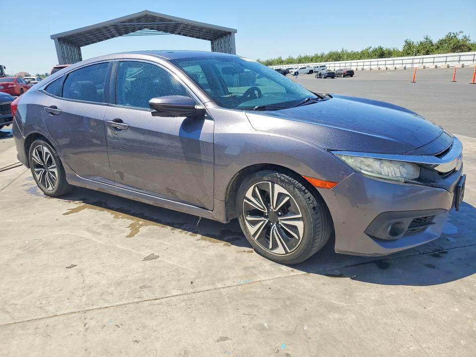 Photo 4 from auction – 2017 HONDA CIVIC with VIN 19XFC1F36HE211599