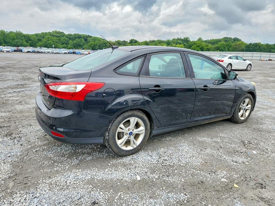 Photo 3 from auction – 2014 FORD FOCUS with VIN 1FADP3F27EL366248