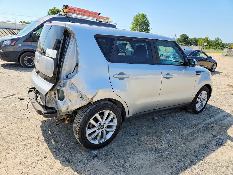 Снимка 3 от търг – 2019 KIA SOUL с VIN KNDJP3A56K7010652