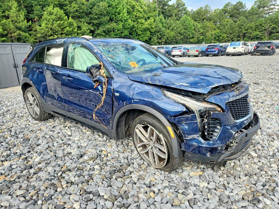 Photo 4 from auction – 2019 CADILLAC XT4 with VIN 1GYFZER45KF109034